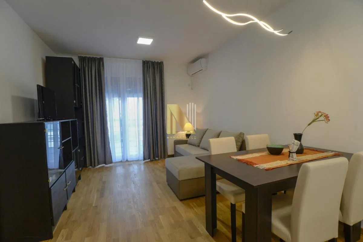 Prodaja, jednosoban stan, 35m², Salajka, Novi Sad Sve Podlokacije