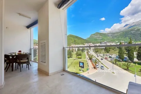Rent, one bedroom apartment, 63m², Tre Canne, Budva - image 27