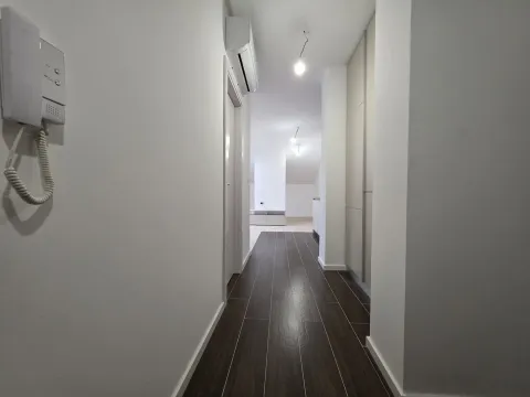 Prodaja, jednosoban stan, 52m², Tološi, Podgorica - image 8