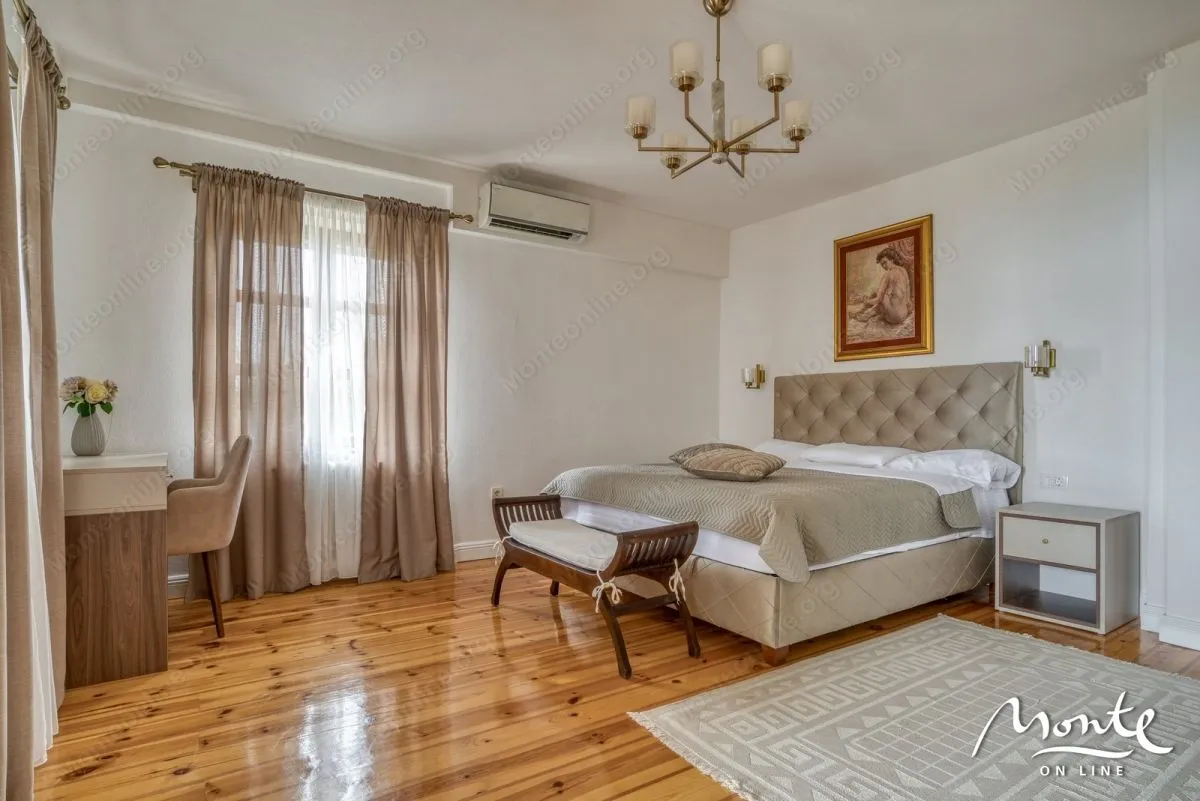 Sale, house, 480m², Reževići, Budva