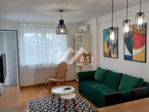 Izdavanje, jednosoban stan, 40m², Podbara, Novi Sad Sve Podlokacije - image 1