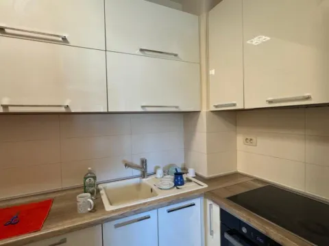 Prodaja, dvosoban stan, 68m², City Kvart, Podgorica - image 2