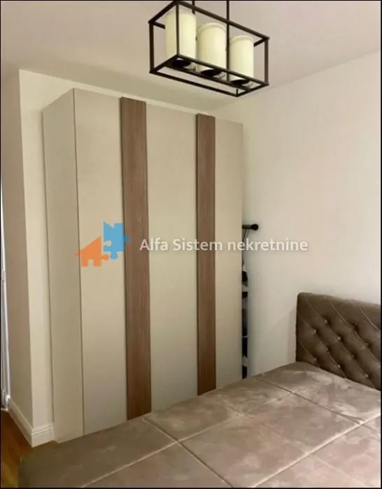 Izdavanje, dvosoban stan, 43m², Vračar Sve Podlokacije, Beograd