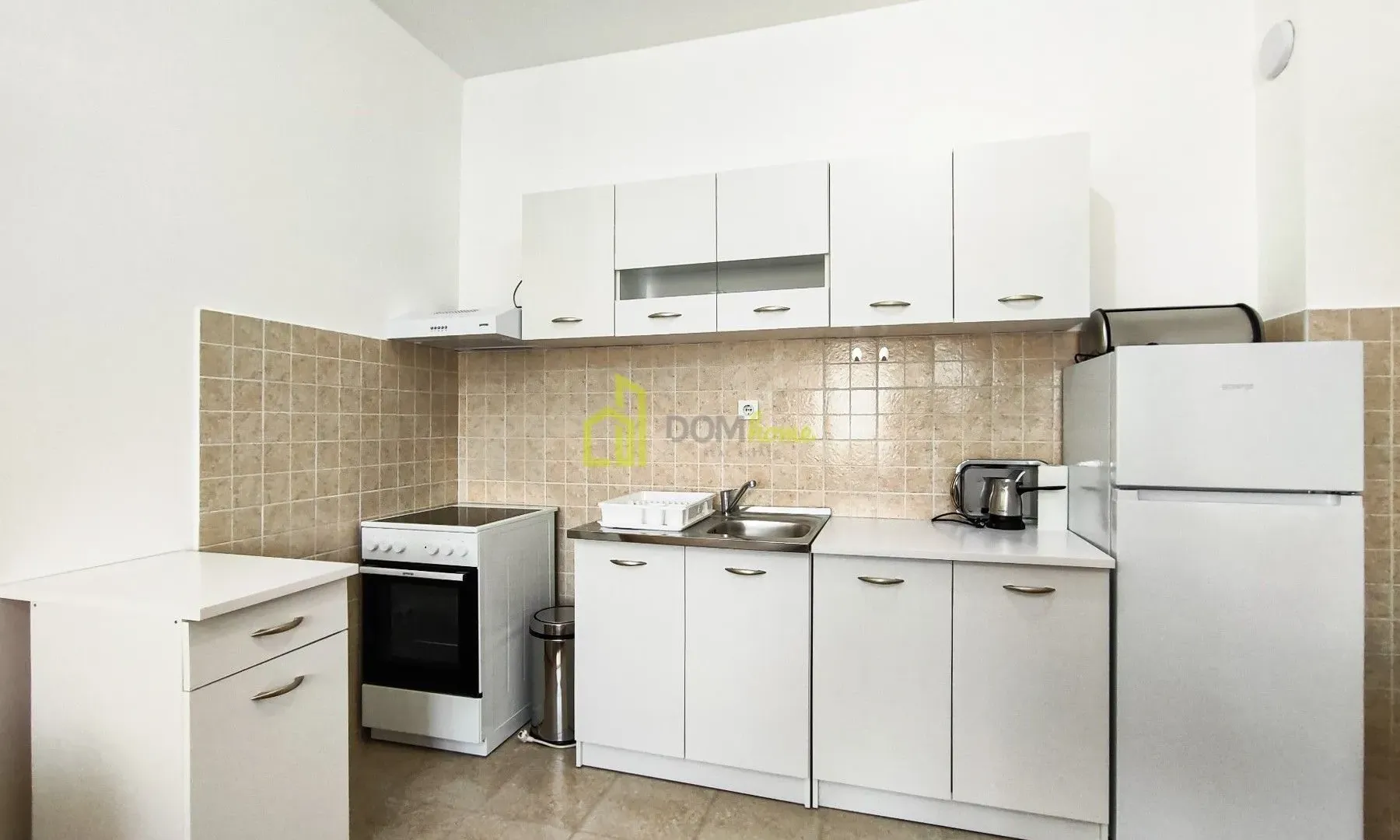 Izdavanje, jednosoban stan, 41m², Stari Aerodrom, Podgorica