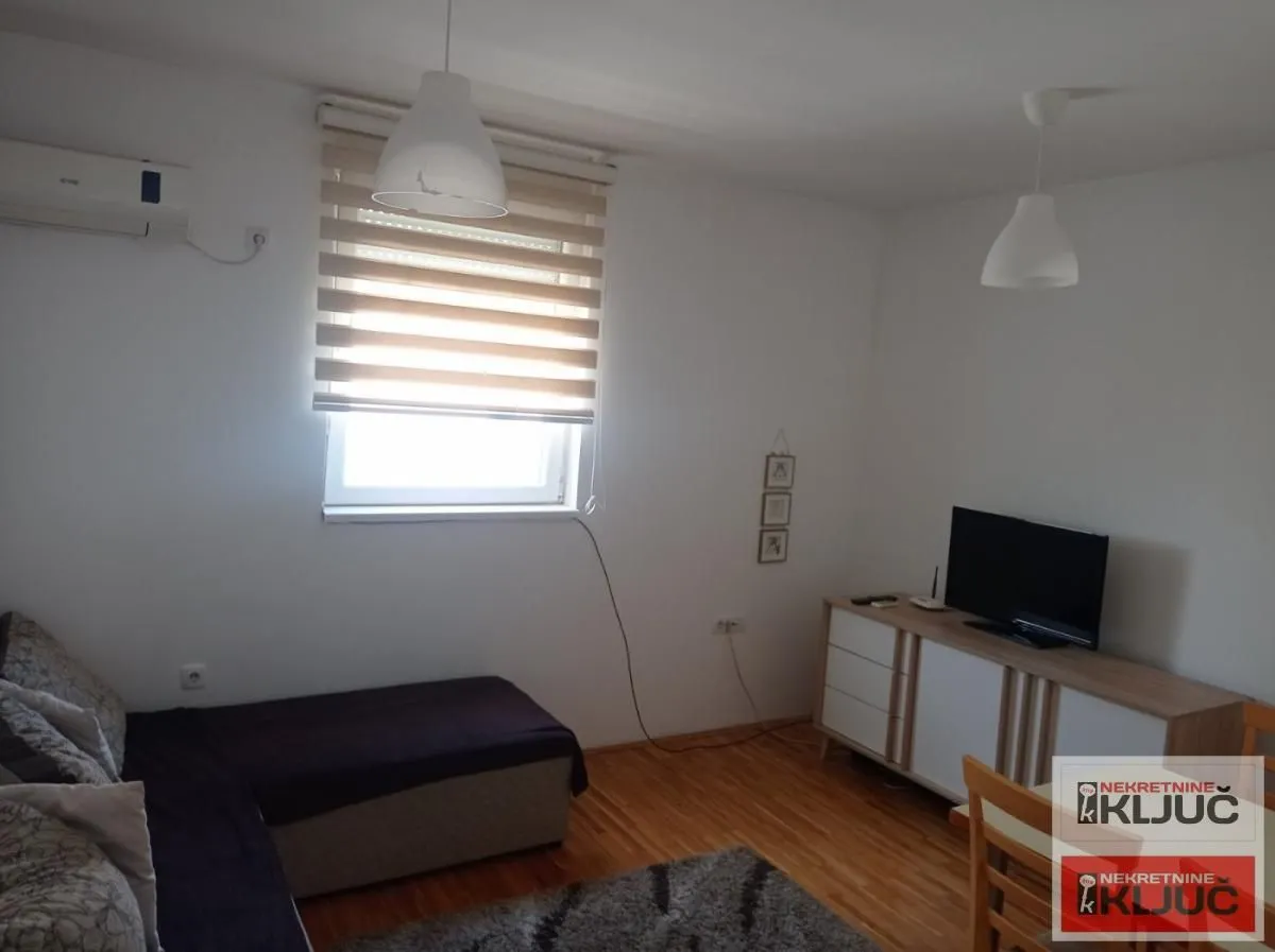 Prodaja, trosoban stan, 66m², Veternička rampa, Novi Sad Sve Podlokacije