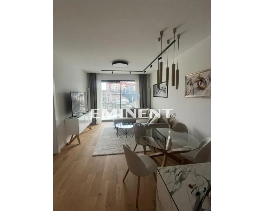 Izdavanje, dvosoban stan, 50m², Gundulićev Venac, Beograd