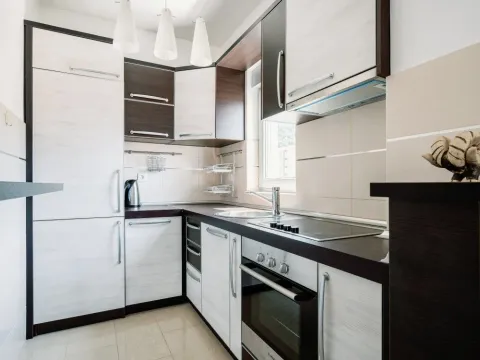 Sale, two bedroom apartment, 76m², Budva, Crna Gora - image 9