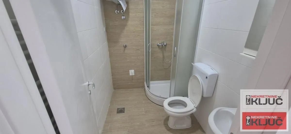 Prodaja, garsonjera, 28m², Lipov gaj, Novi Sad Sve Podlokacije