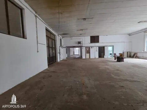 Izdavanje, poslovni prostor, 1440m², Zemun Centar, Zemun Sve Podlokacije - image 12