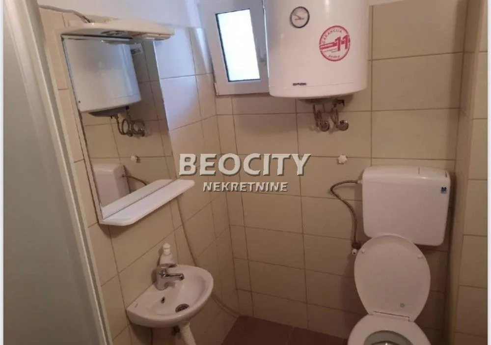 Prodaja,  kuća, 250m2, Borsko jezero, Bor