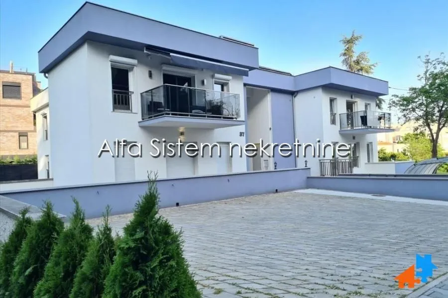 Rent, four bedroom apartment, 160m², Savski Venac, Beograd