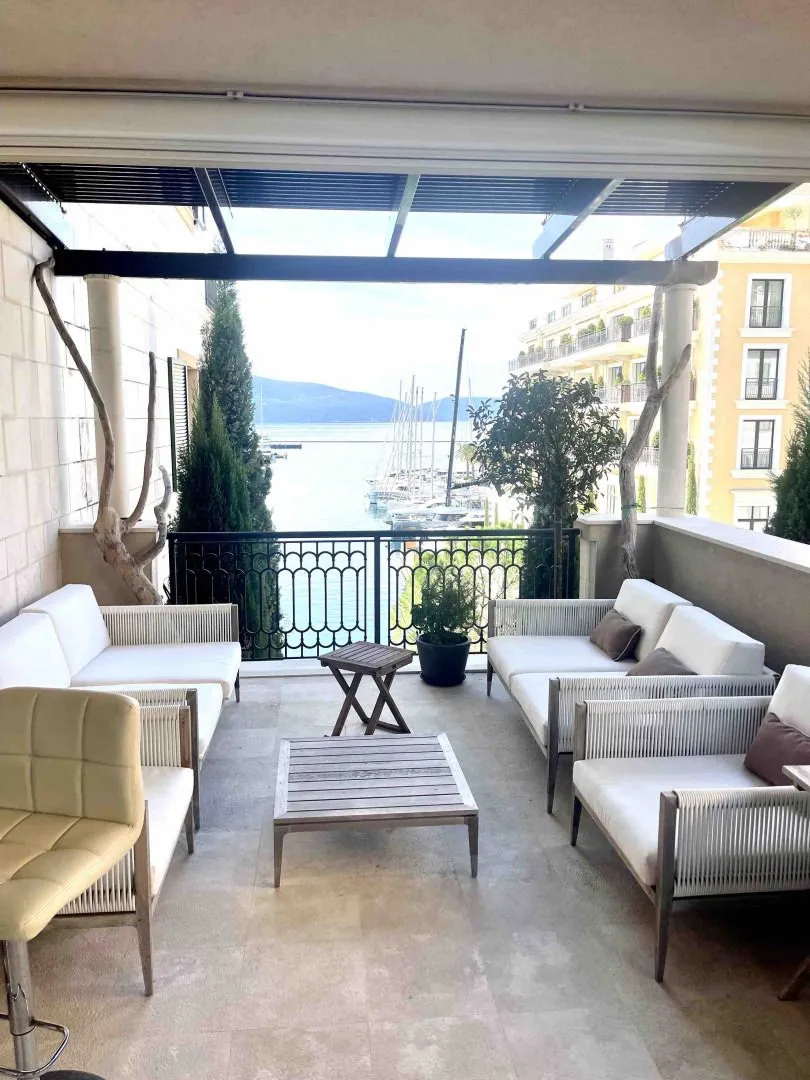 Izdavanje, jednosoban stan, 117m², Porto Montenegro, Tivat