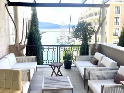 Izdavanje, jednosoban stan, 117m², Porto Montenegro, Tivat - image 3