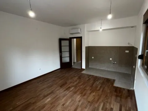 Sale, one bedroom apartment, 45m², Zagorič, Podgorica - image 6