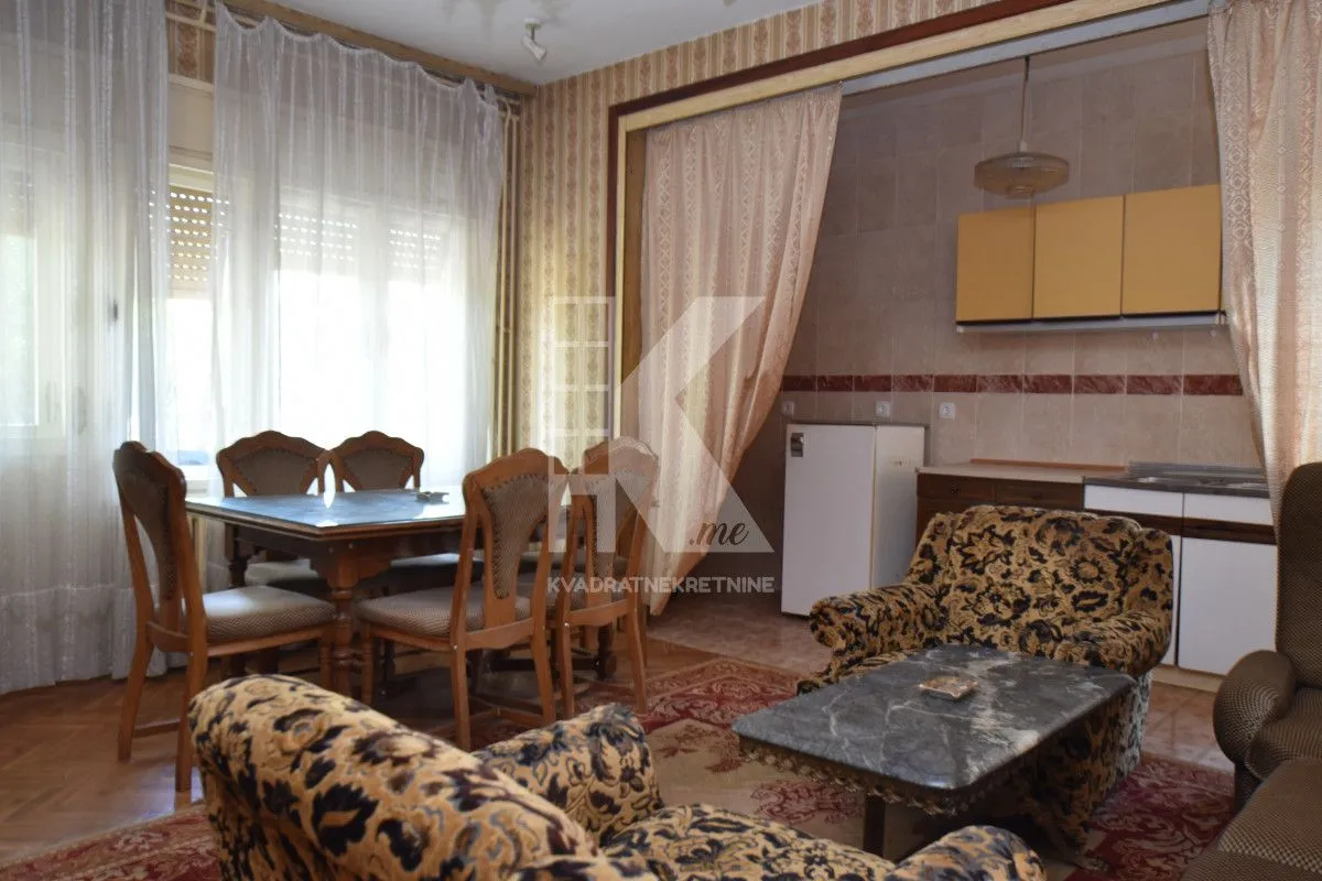 Sale, house, 240m², Dahna, Podgorica