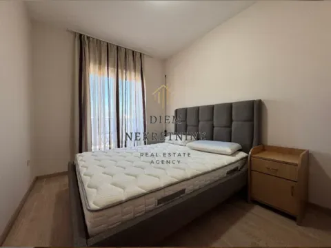 Rent, one bedroom apartment, 50m², City Kvart, Podgorica - image 11