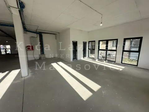 Izdavanje, poslovni prostor, 419m², Kalenić Pijaca, Vračar Sve Podlokacije - image 4