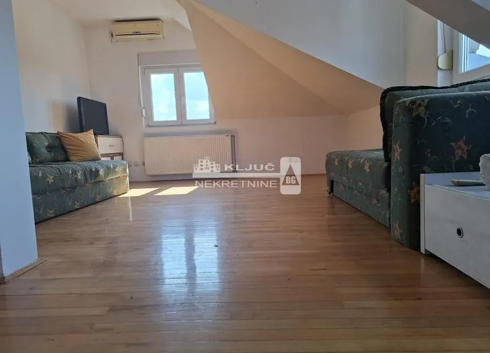 Prodaja, trosoban stan, 79m², Kanarevo Brdo, Beograd