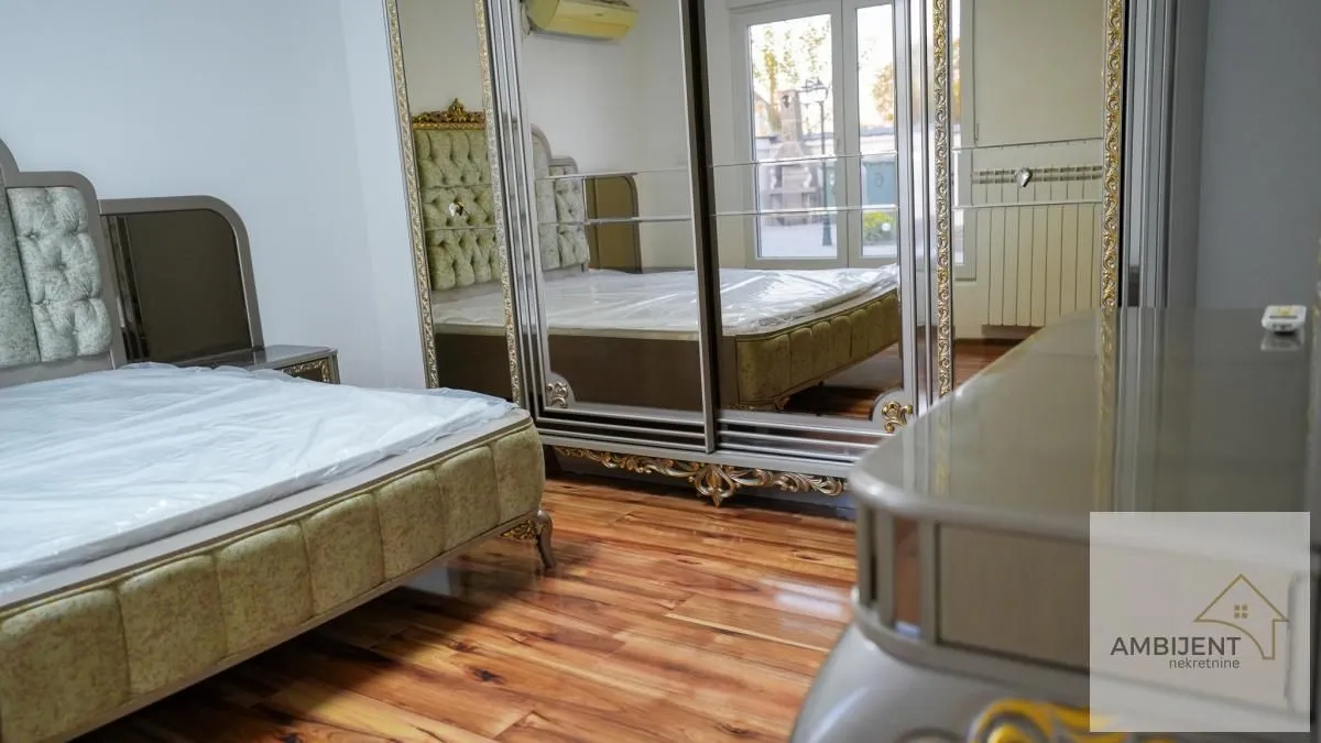 Prodaja, kuća, 131m², Zemun Ugrinovci, Zemun Sve Podlokacije