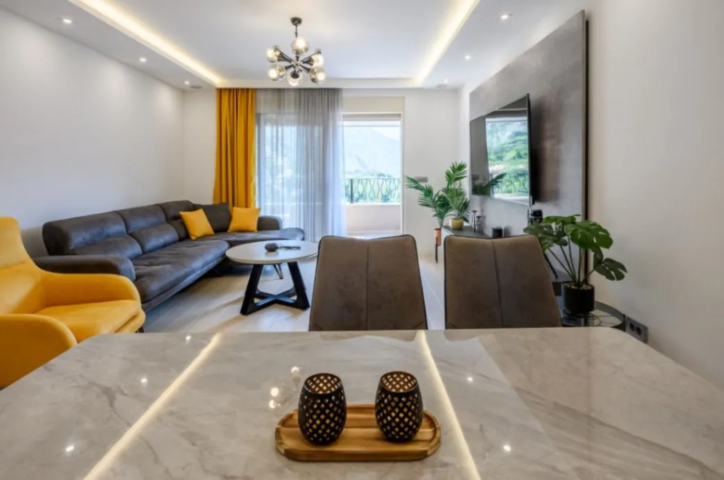 Rent, two bedroom apartment, 70m², Sveta Vrača, Kotor