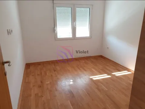 Rent, two bedroom apartment, 56m², Blok 9, Podgorica - image 5