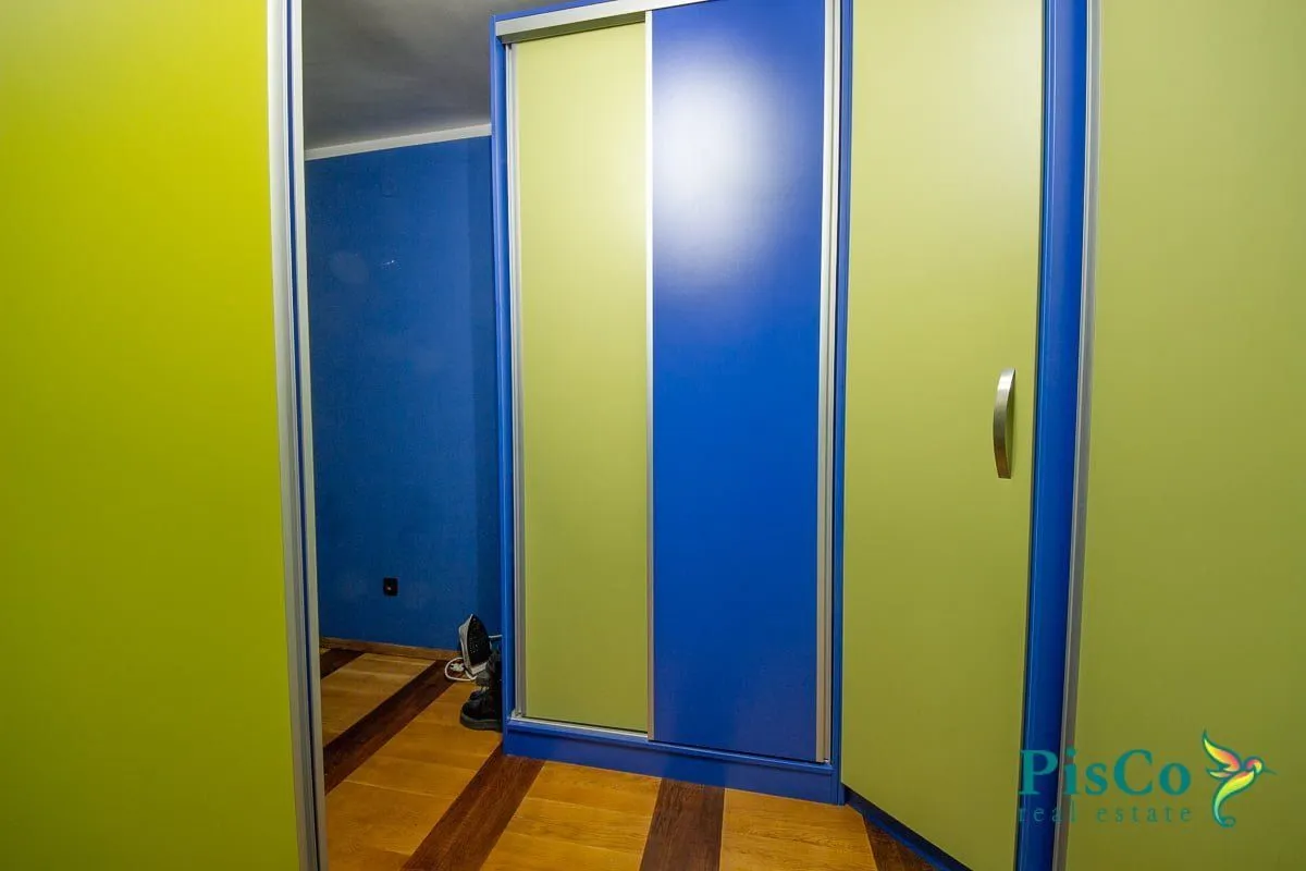 Prodaja, četvorosoban stan, 130m², Preko Morače, Podgorica