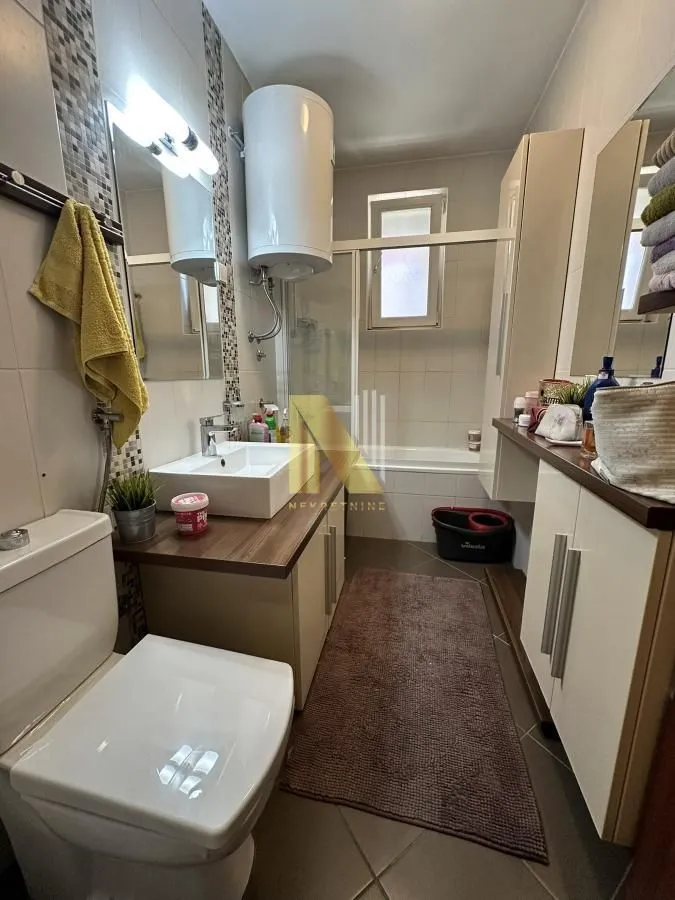 Prodaja, trosoban stan, 67m², Grbavica, Novi Sad Sve Podlokacije