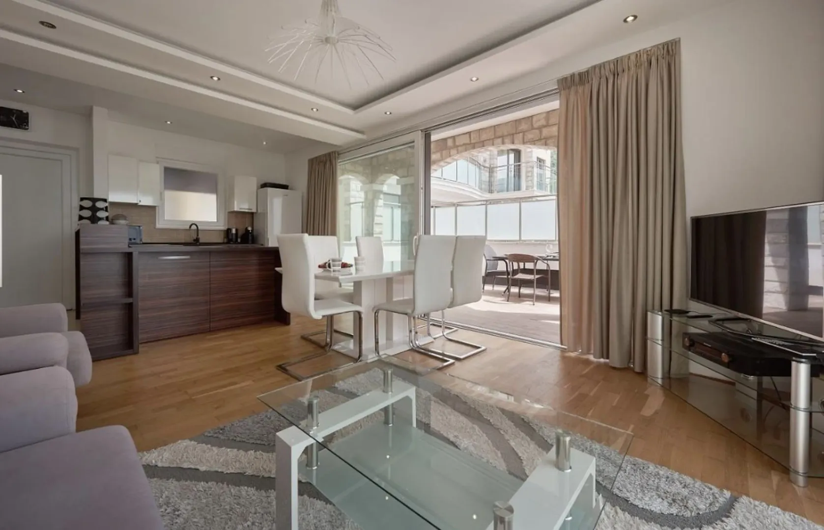 Stan-na-dan, dvosoban stan, 76m², Bečići, Budva