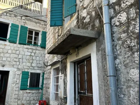 Sale, house, 86m², Dobrota, Kotor - image 10
