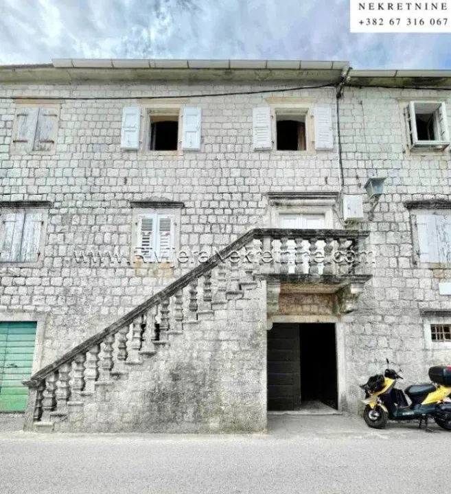 Sale, house, 235m², Prčanj, Kotor