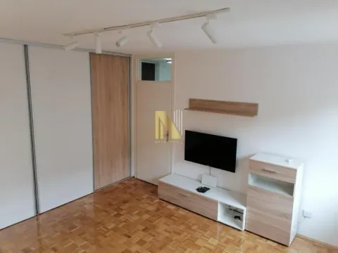 Rent, one bedroom apartment, 35m², Novo naselje, Novi Sad - image 3