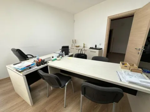 Prodaja, poslovni prostor, 127m², Bečići, Budva - image 10