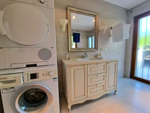 Prodaja, kuća, 300m², Reževići, Budva - image 19