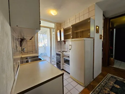 Izdavanje, jednosoban stan, 50m², Centar, Bar - image 3