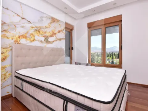 Rent, four bedroom apartment, 140m², Centar, Podgorica - image 11