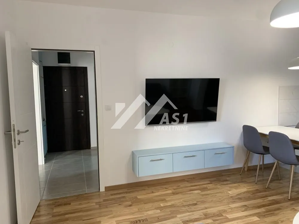 Izdavanje, dvosoban stan, 46m², Adamovićevo Naselje, Novi Sad Sve Podlokacije
