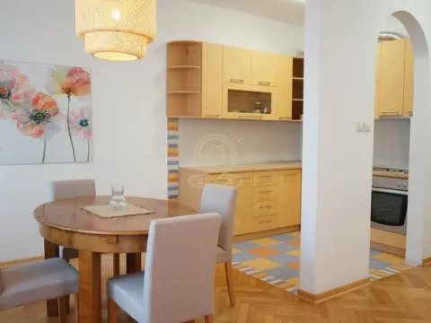 Stan in Vračar Sve Podlokacije