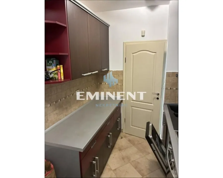 Izdavanje, trosoban stan, 72m², Voždovac Sve Podlokacije, Beograd