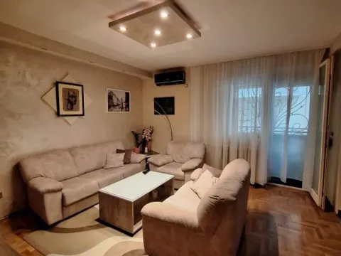 Sale, four bedroom apartment, 67m², Bulevar Oslobodjenja, Novi Sad Sve Podlokacije