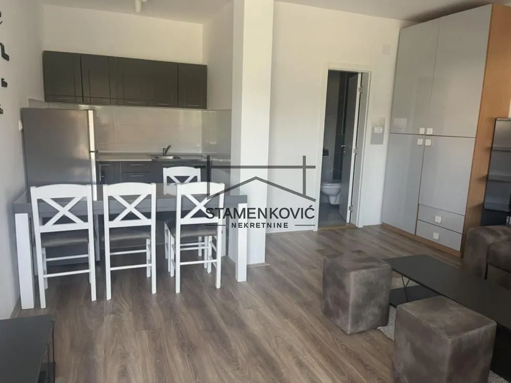 Prodaja, stan, 26m², Lipov gaj, Novi Sad Sve Podlokacije