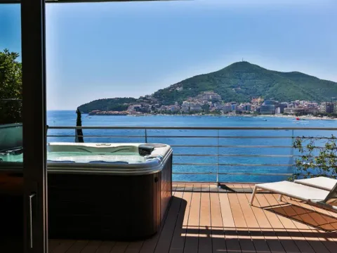 Rent, two bedroom apartment, 138m², Dukley Gardens, Budva - image 9