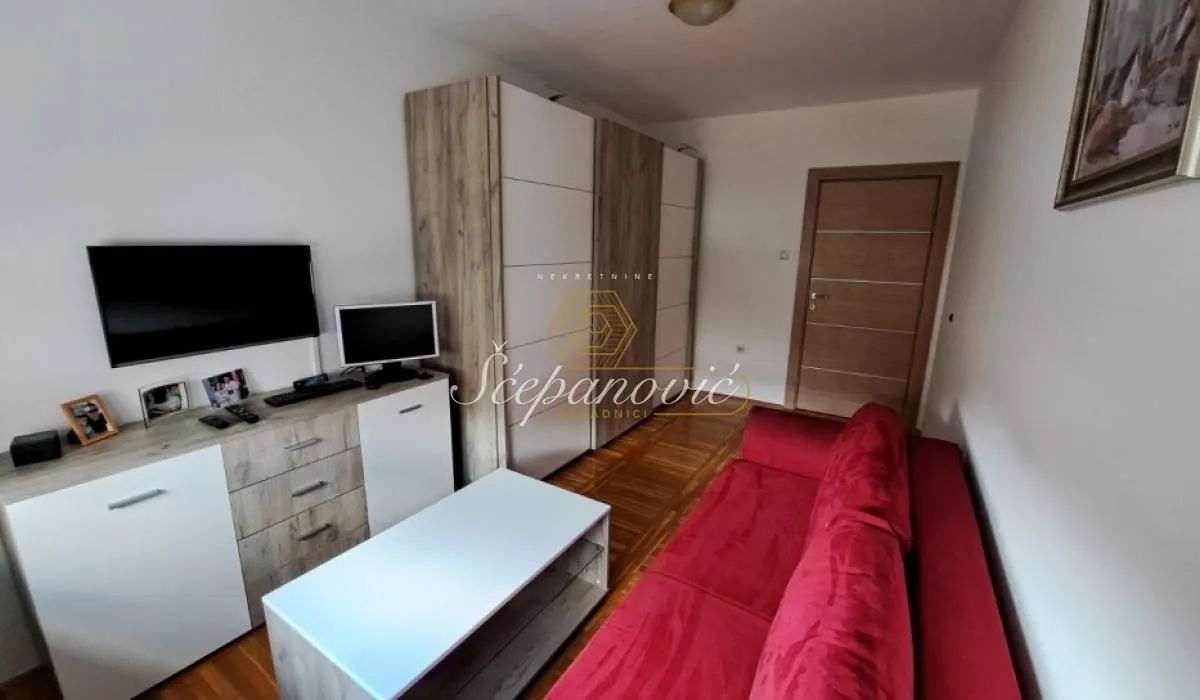 Prodaja, dvosoban stan, 49m², Rotkvarija, Novi Sad Sve Podlokacije