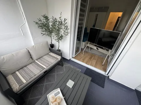 Rent, one bedroom apartment, 60m², Centar, Tivat - image 9