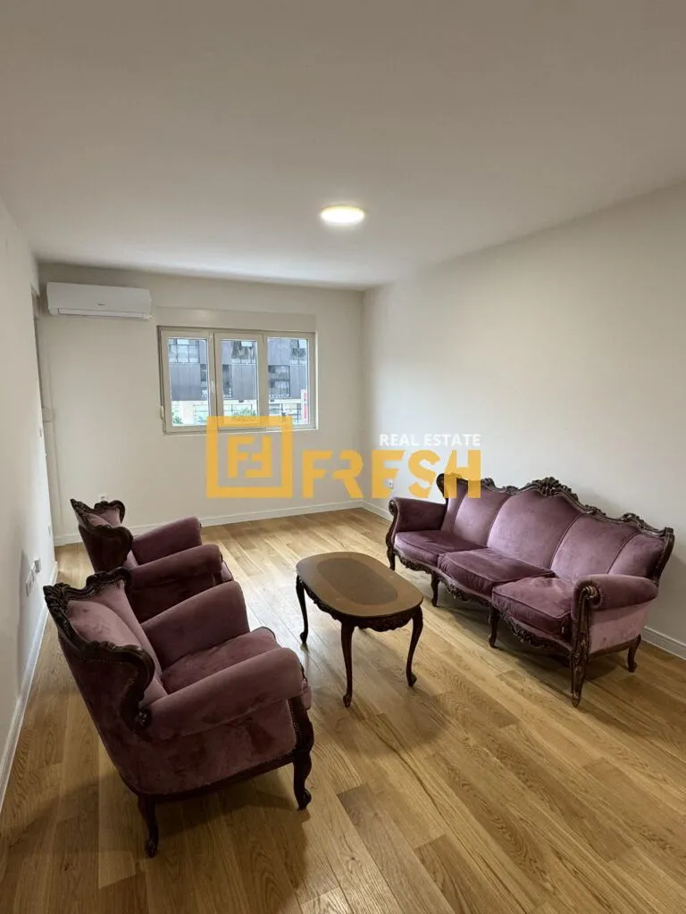 Izdavanje, jednosoban stan, 49m², City Kvart, Podgorica