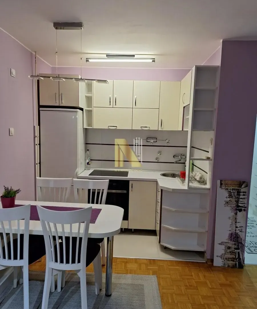 Prodaja, garsonjera, 29m², Novo naselje, Novi Sad