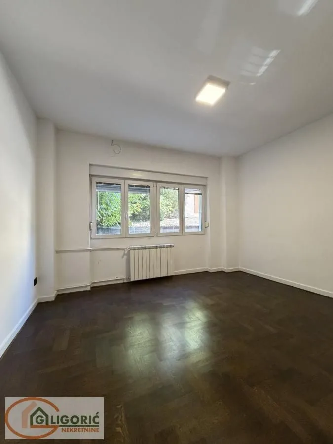 Sale, three bedroom apartment, 103m², Cvetni Trg, Vračar Sve Podlokacije