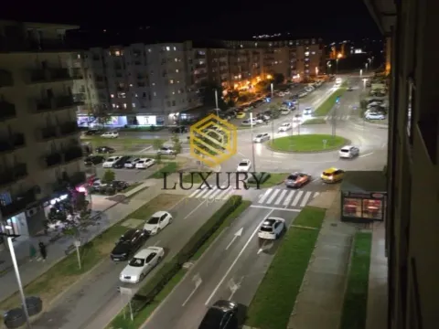 Prodaja, dvosoban stan, 72m², Stari Aerodrom, Podgorica - image 5