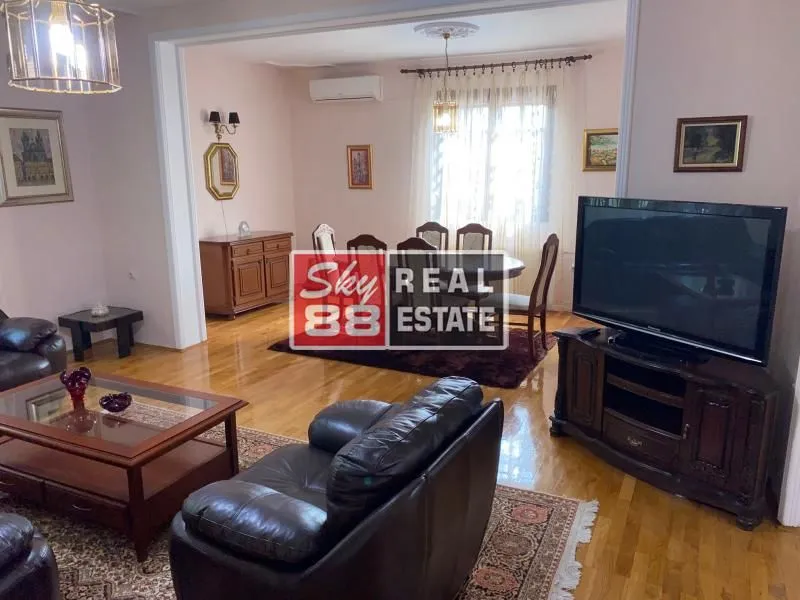 Rent, apartment, 340m², Savski Venac, Beograd