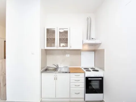 Izdavanje, garsonjera, 35m², Babilonija, Budva - image 7