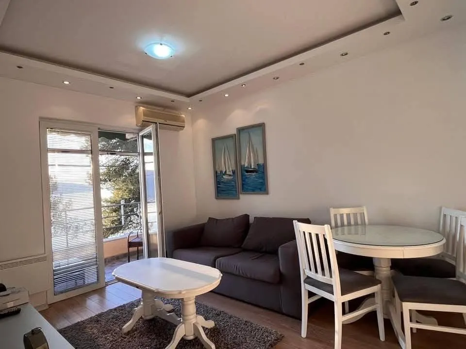 Rent, one bedroom apartment, 37m², Donja Lastva, Tivat